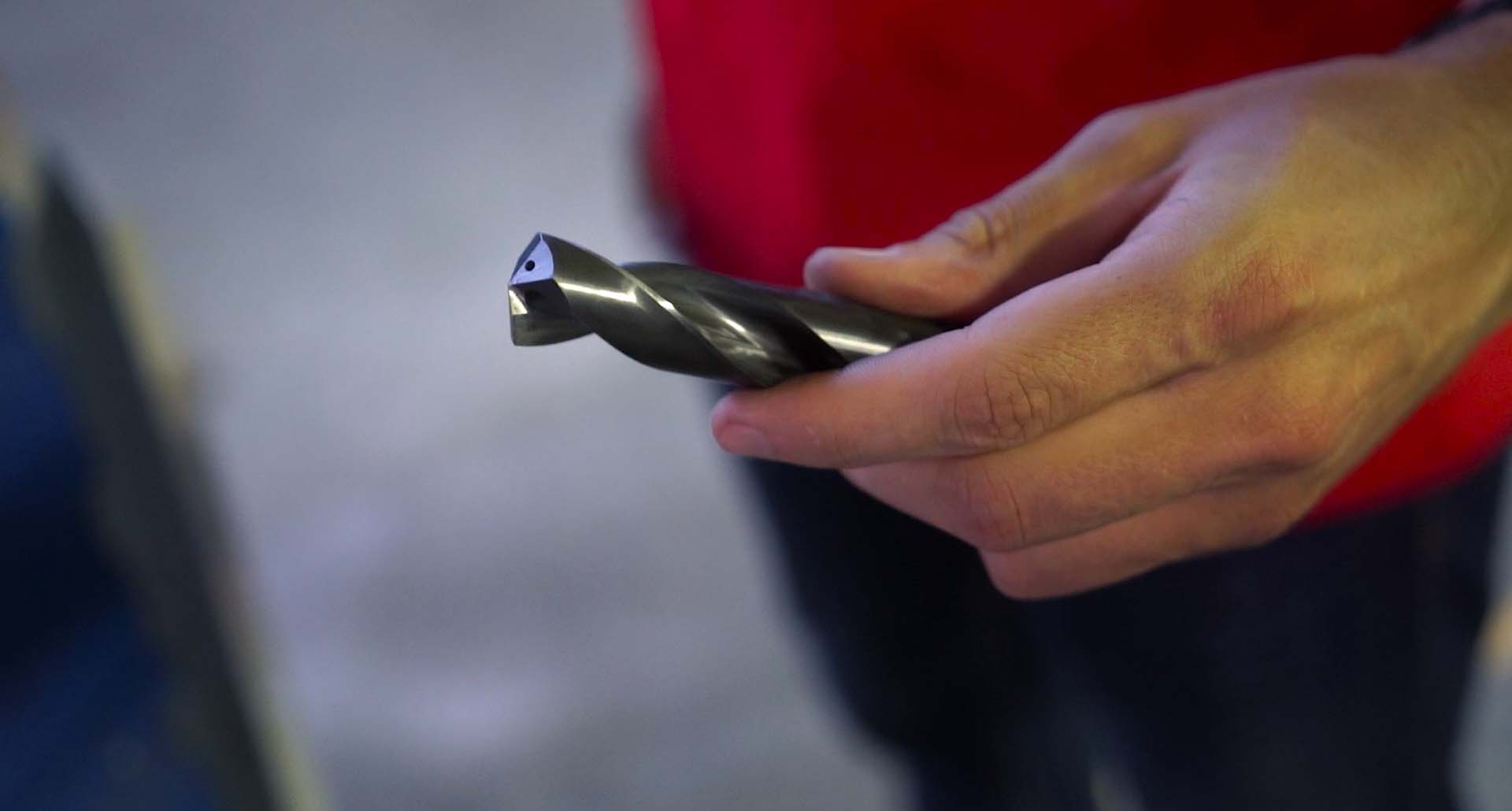 Цельные твердосплавные сверла применяются для получения высокоточных отверстий