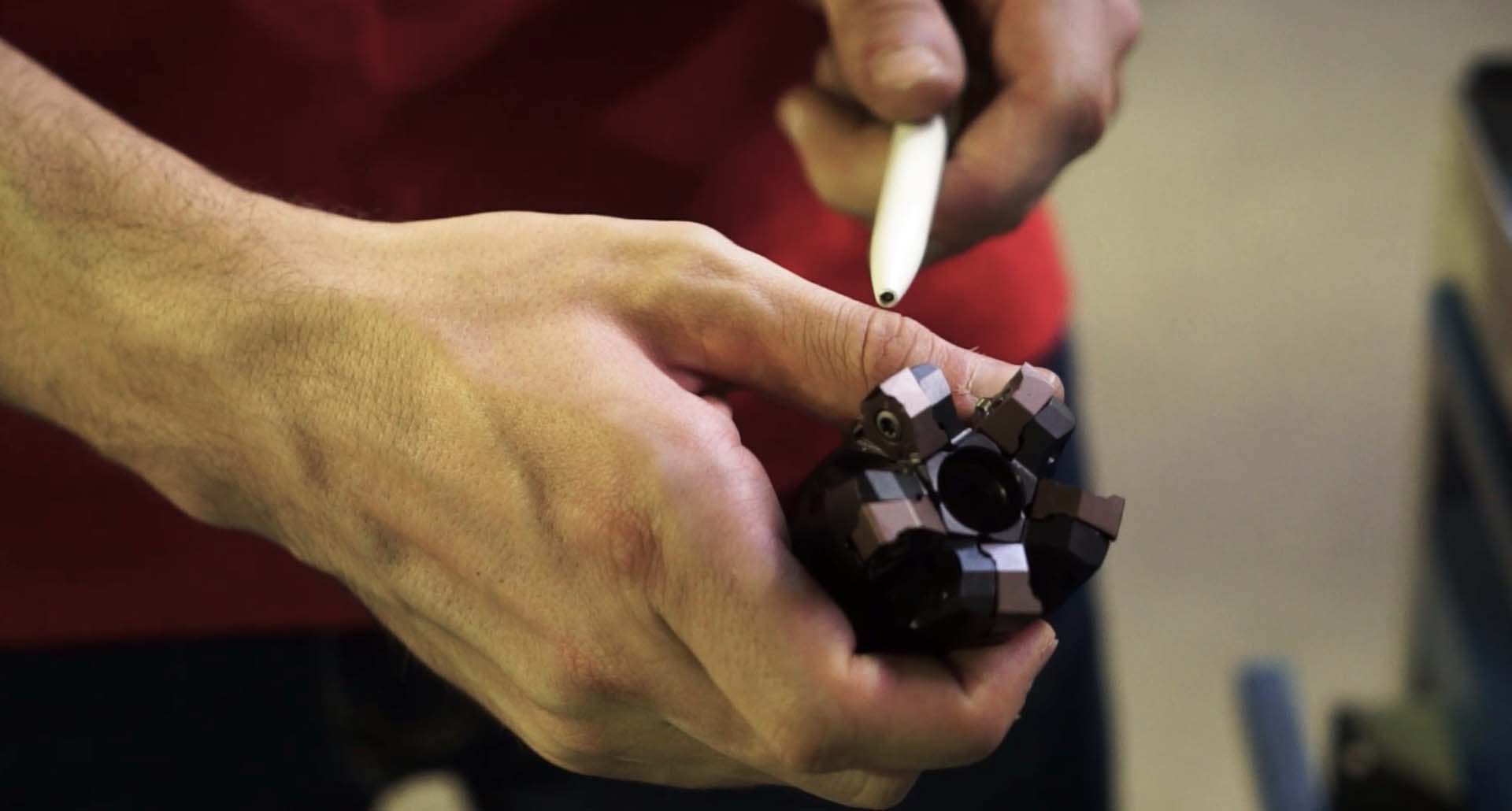 При выборе фрезы важно правильно подобрать количество режущих кромок