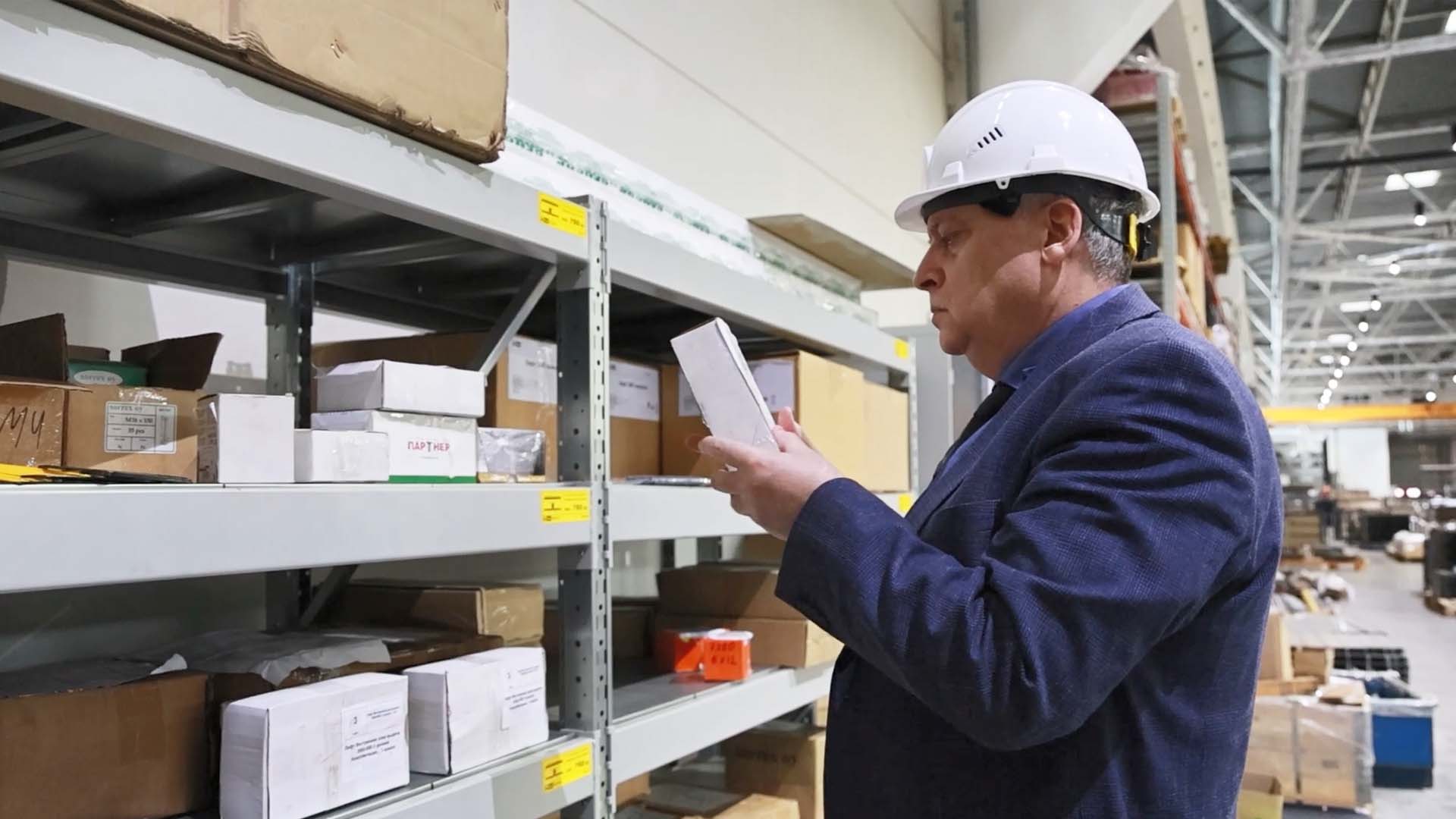 Доля ручного труда в складской логистике сегодня значительна