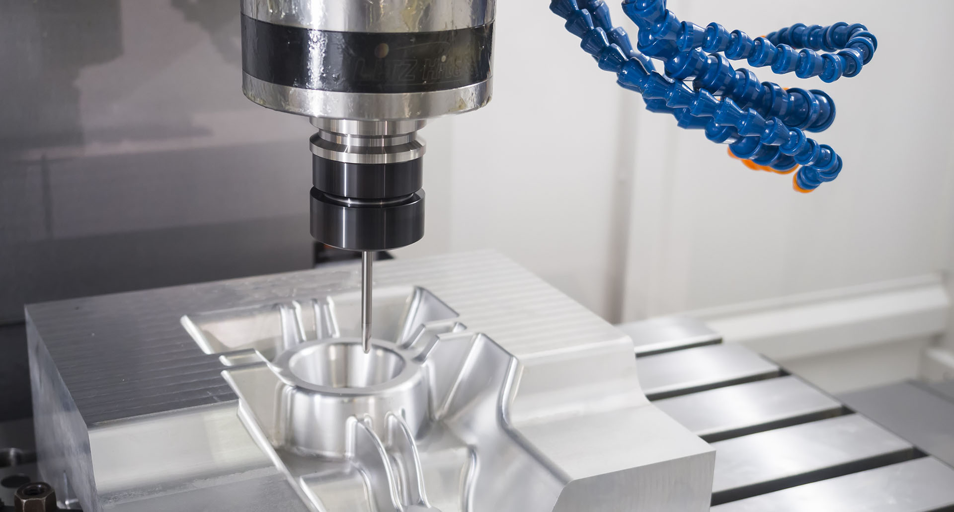 На одном станке можно выполнить практически всю механообработку детали