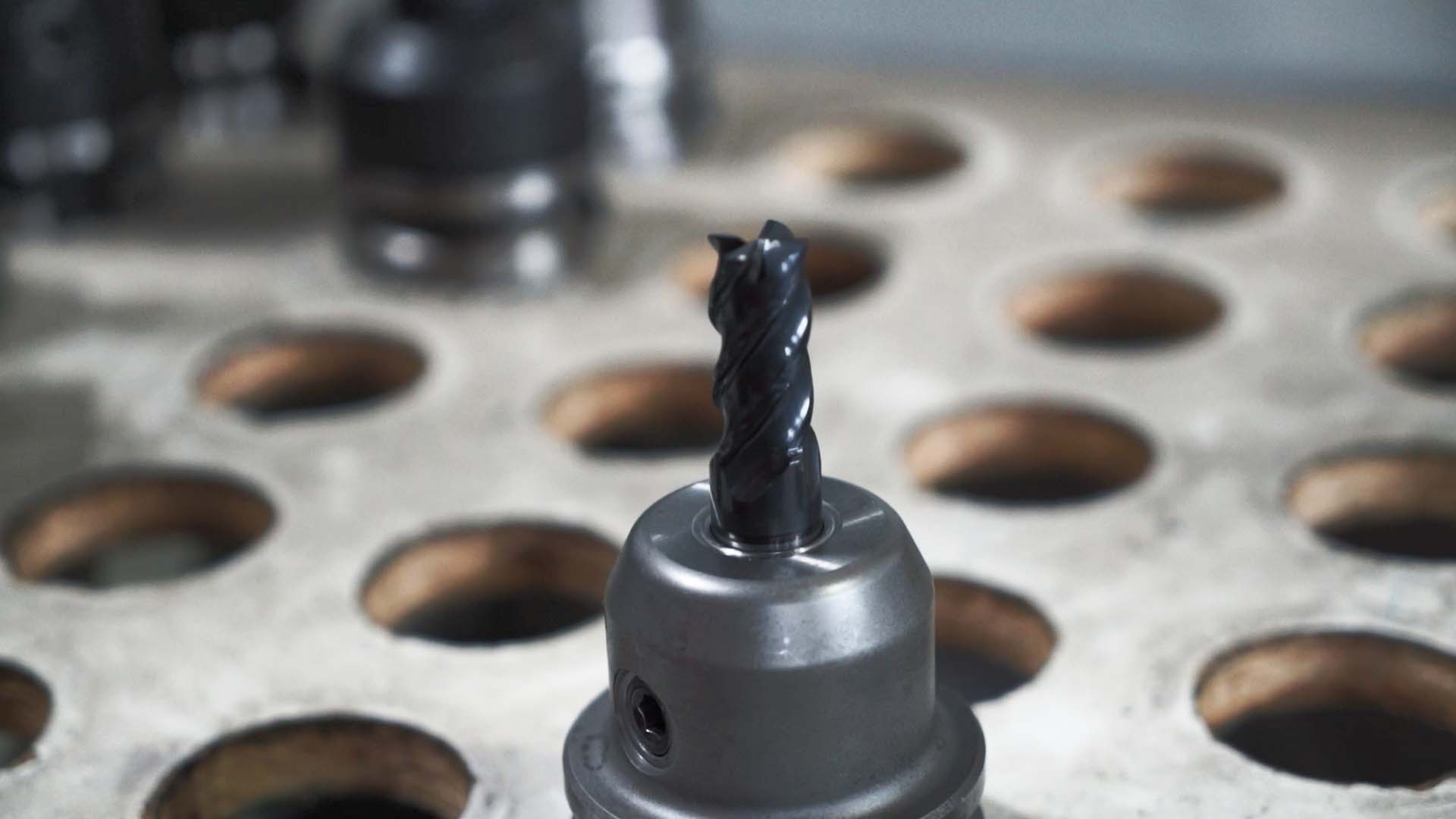 Концевые фрезы применяются для получения коротких неглубоких канавок